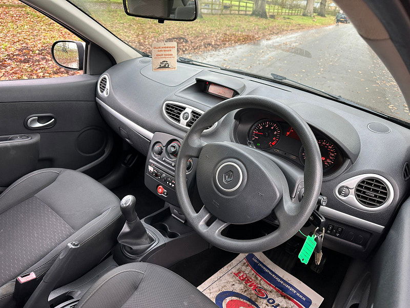 Renault Clio Hatchback 5dr Manual 2025