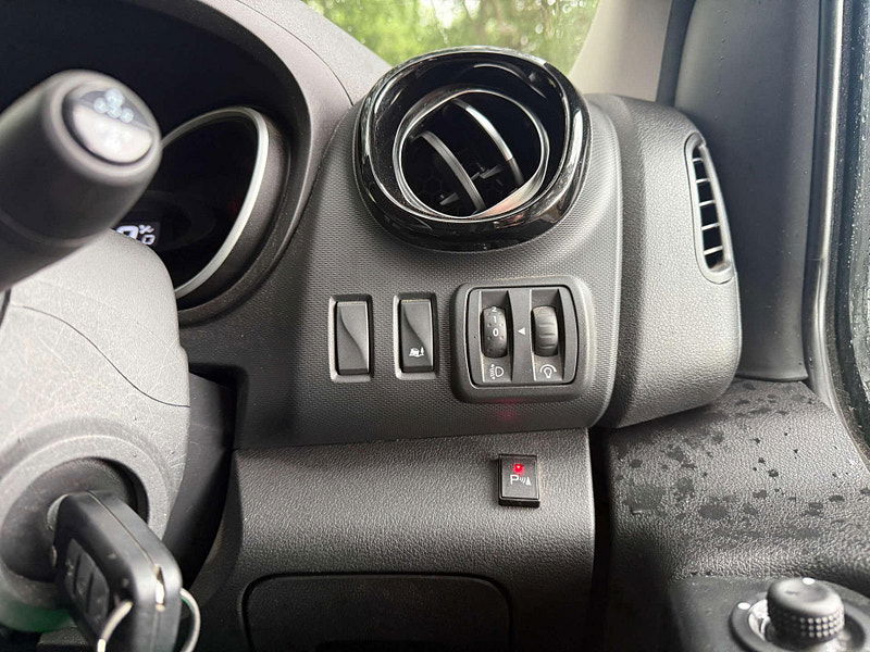 Renault Trafic 2.0 Trafic LL30 Sport Energy dCi Auto 4dr Automatic 2025