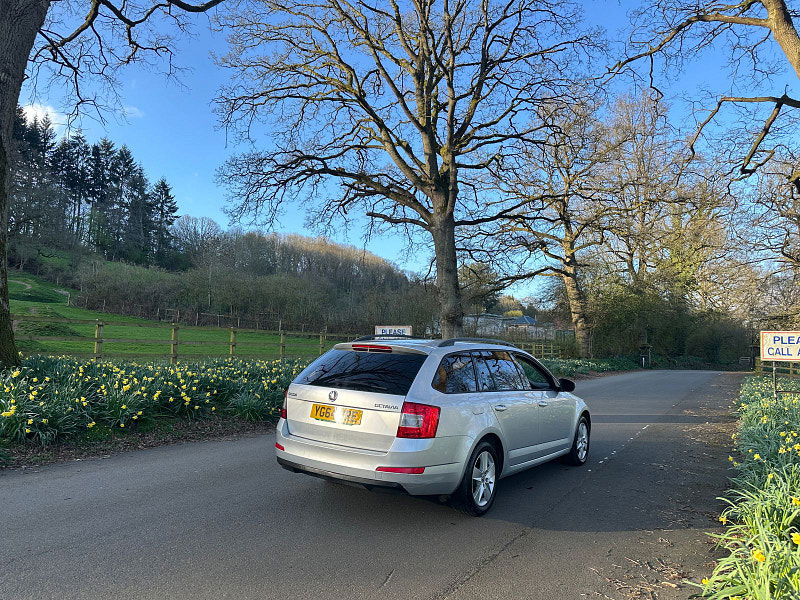Skoda Octavia 2.0 TDI SE Estate 5dr Diesel Manual 4WD Euro 6 (s/s) (150 ps) 5dr Manual 2026