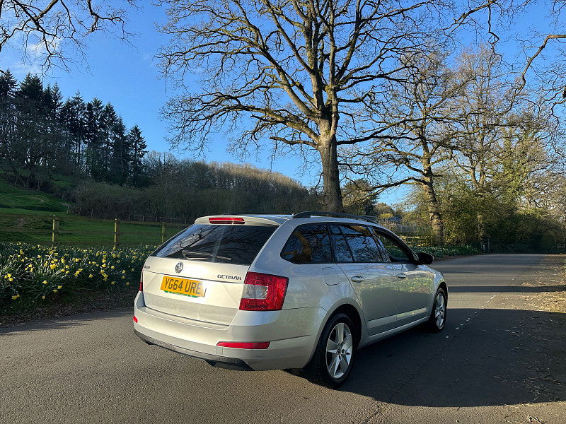 Skoda Octavia 2.0 TDI SE Estate 5dr Diesel Manual 4WD Euro 6 (s/s) (150 ps) 5dr Manual 2026