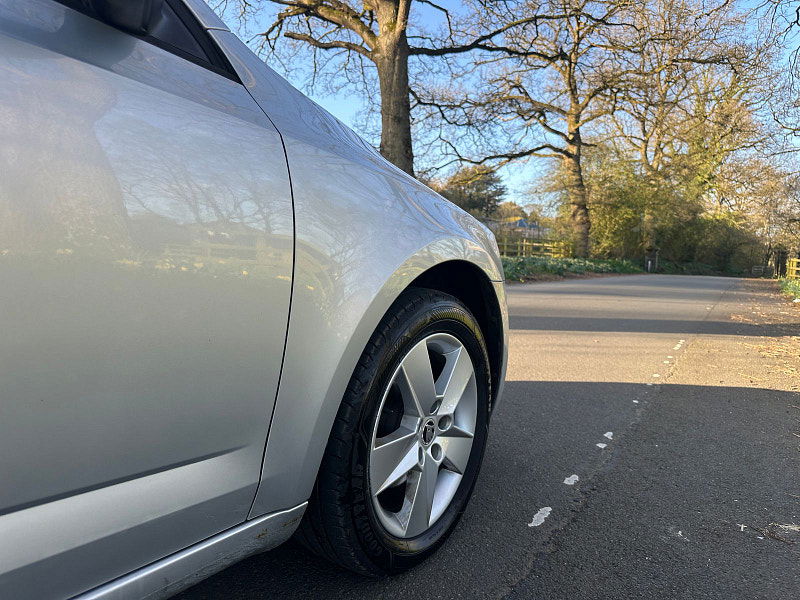 Skoda Octavia 2.0 TDI SE Estate 5dr Diesel Manual 4WD Euro 6 (s/s) (150 ps) 5dr Manual 2026