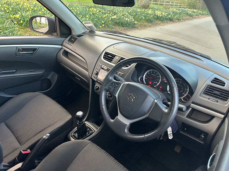 Suzuki Swift 1.2 SZ2 Hatchback 5dr Petrol Manual Euro 5 (94 ps) 5dr Manual 2026