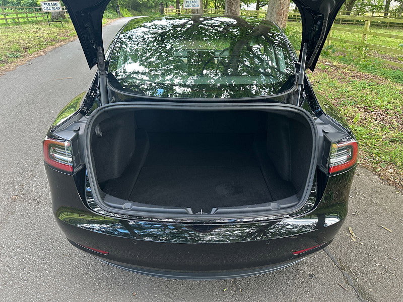 Tesla Model 3 Standard Range Plus Saloon 4dr Electric Auto RWD (241 bhp) 4dr Automatic 2026
