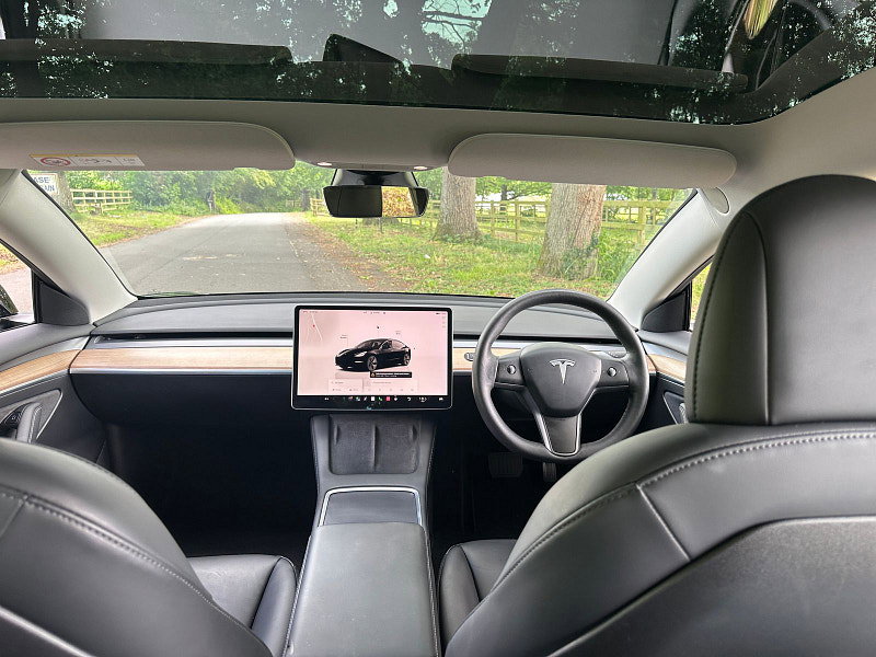 Tesla Model 3 Standard Range Plus Saloon 4dr Electric Auto RWD (241 bhp) 4dr Automatic 2026