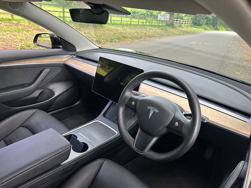 Tesla Model 3 Standard Range Plus Saloon 4dr Electric Auto RWD (241 bhp) 4dr Automatic 2026