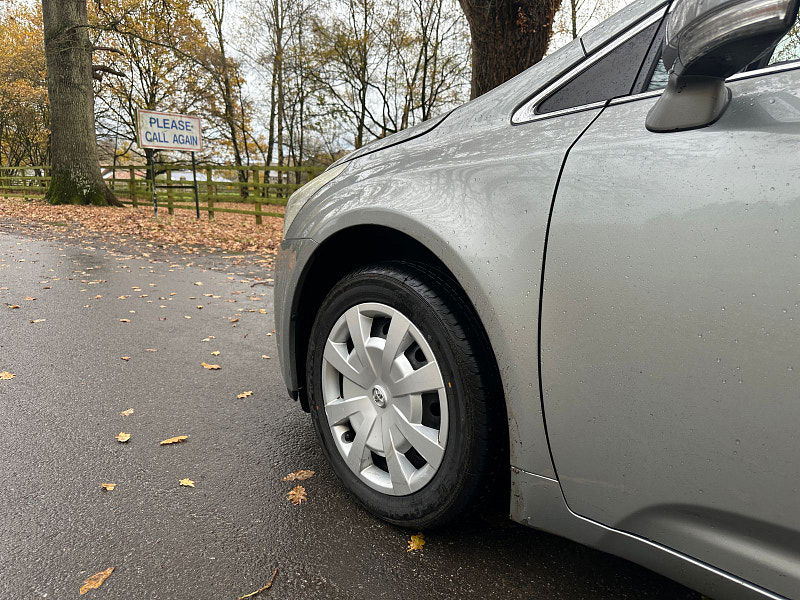 Toyota Avensis 2.0 D-4D T2 Saloon 4dr Diesel Manual Euro 4 (130 ps) 4dr Manual 2025