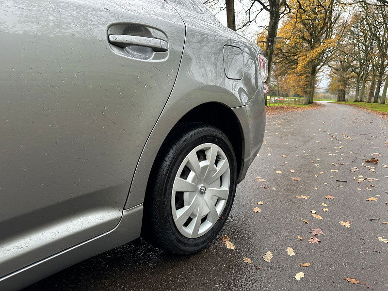 Toyota Avensis 2.0 D-4D T2 Saloon 4dr Diesel Manual Euro 4 (130 ps) 4dr Manual 2025