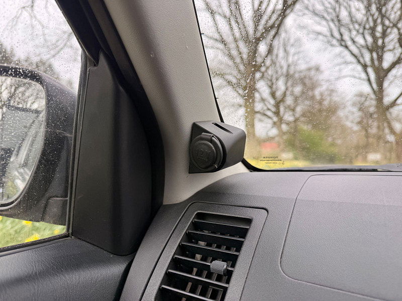 Toyota Hilux 2.5 D-4D Active Pickup Extended Cab 4dr Diesel Manual 4WD Euro 5 (144 ps) 4dr Manual 2026