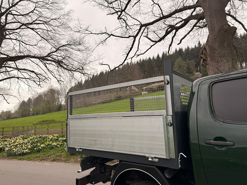 Toyota Hilux 2.5 D-4D Active Pickup Extended Cab 4dr Diesel Manual 4WD Euro 5 (144 ps) 4dr Manual 2026