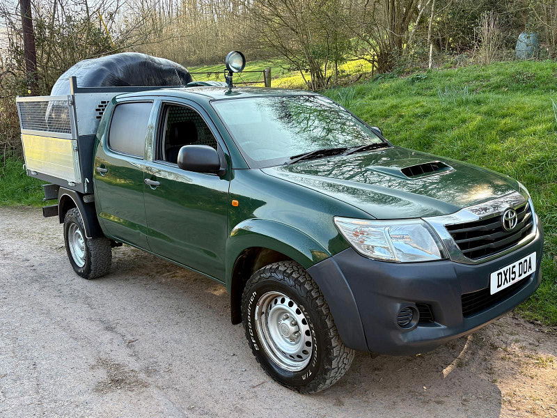 Toyota Hilux 2.5 D-4D Active Pickup Extended Cab 4dr Diesel Manual 4WD Euro 5 (144 ps) 4dr Manual 2026