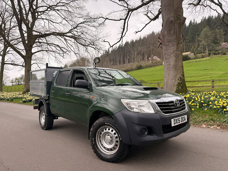 Toyota Hilux 2.5 D-4D Active Pickup Extended Cab 4dr Diesel Manual 4WD Euro 5 (144 ps) 4dr Manual 2026