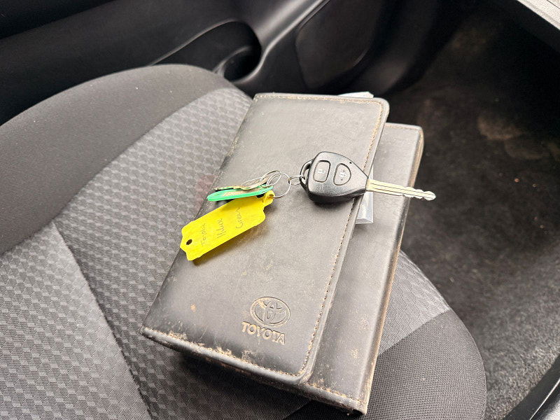 Toyota Hilux 2.5 D-4D Active Pickup Extended Cab 4dr Diesel Manual 4WD Euro 5 (144 ps) 4dr Manual 2026