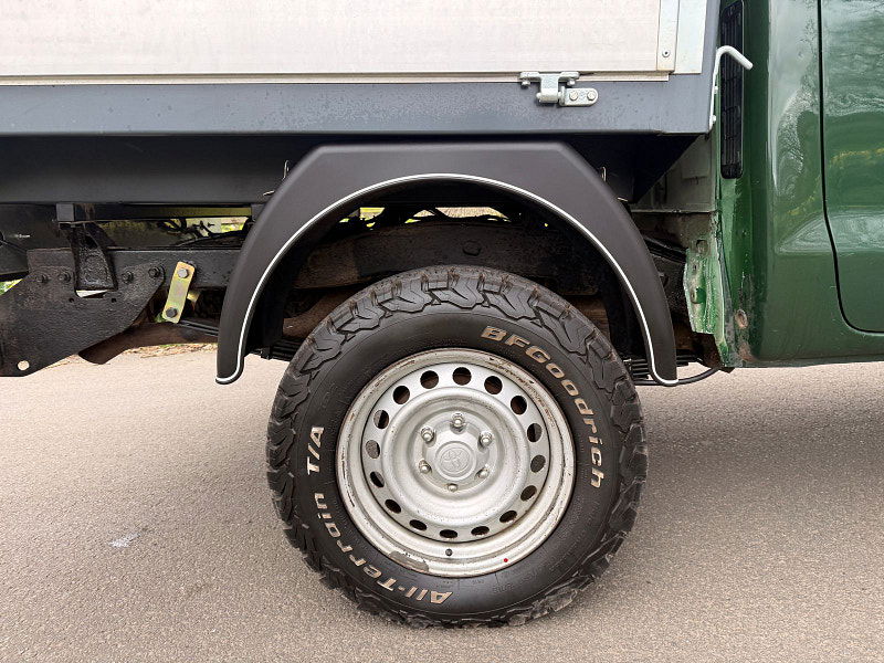 Toyota Hilux 2.5 D-4D Active Pickup Extended Cab 4dr Diesel Manual 4WD Euro 5 (144 ps) 4dr Manual 2026