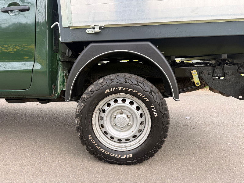 Toyota Hilux 2.5 D-4D Active Pickup Extended Cab 4dr Diesel Manual 4WD Euro 5 (144 ps) 4dr Manual 2026