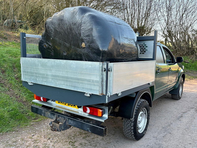 Toyota Hilux 2.5 D-4D Active Pickup Extended Cab 4dr Diesel Manual 4WD Euro 5 (144 ps) 4dr Manual 2026