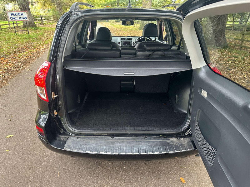 Toyota RAV4 2.2 RAV4 T180 D-4D 4WD 5dr 5dr Manual 2025
