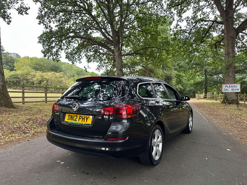 Vauxhall Astra 1.6 Astra SRI 5dr 5dr Manual 2025