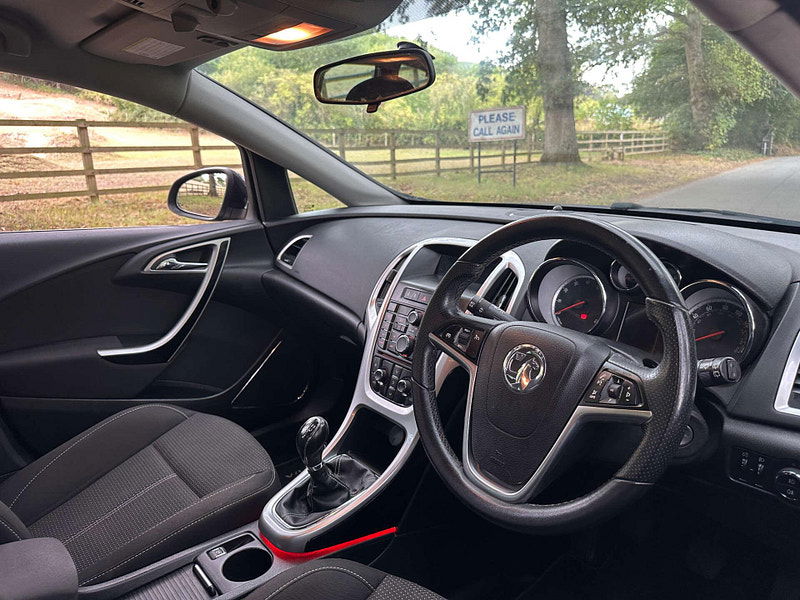 Vauxhall Astra 1.6 Astra SRI 5dr 5dr Manual 2025