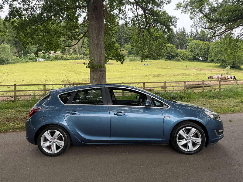Vauxhall Astra 1.6 Astra SRI Auto 5dr 5dr Automatic 2025