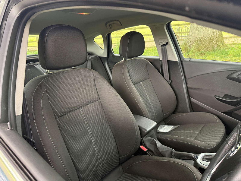 Vauxhall Astra 1.6 Astra SRI Auto 5dr 5dr Automatic 2025