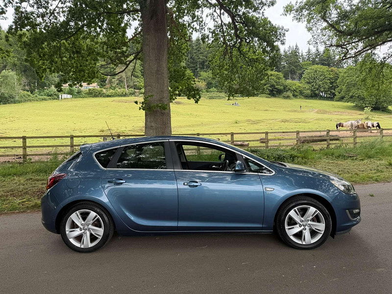 Vauxhall Astra 1.6 Astra SRI Auto 5dr 5dr Automatic 2025