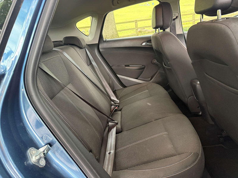 Vauxhall Astra 1.6 Astra SRI Auto 5dr 5dr Automatic 2025
