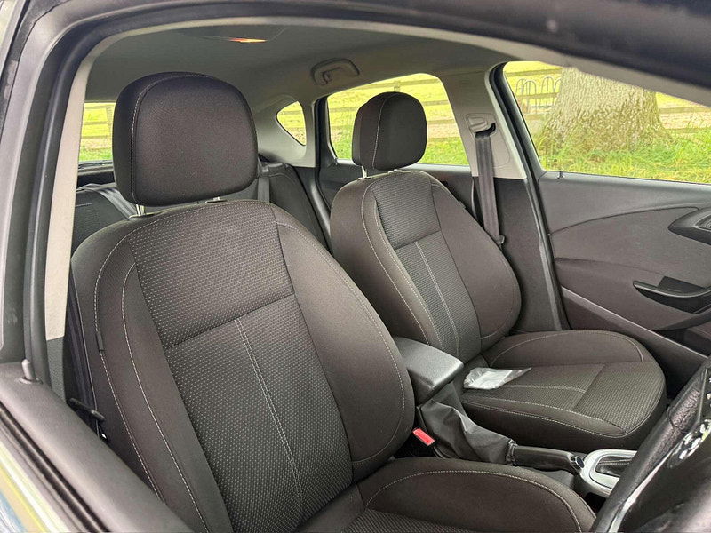 Vauxhall Astra 1.6 Astra SRI Auto 5dr 5dr Automatic 2025