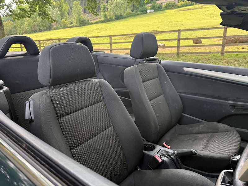 Vauxhall Astra 1.6 Astra TwinTop Sport 2dr 2dr Manual 2025