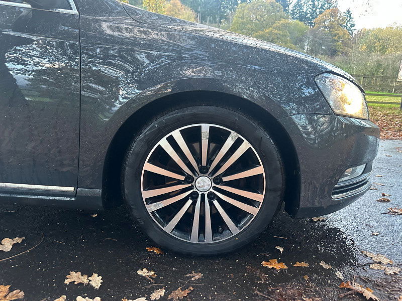 Volkswagen Passat 2.0 TDI BlueMotion Tech Sport Estate 5dr Diesel Manual Euro 5 (s/s) (140 ps) 5dr Manual 2025