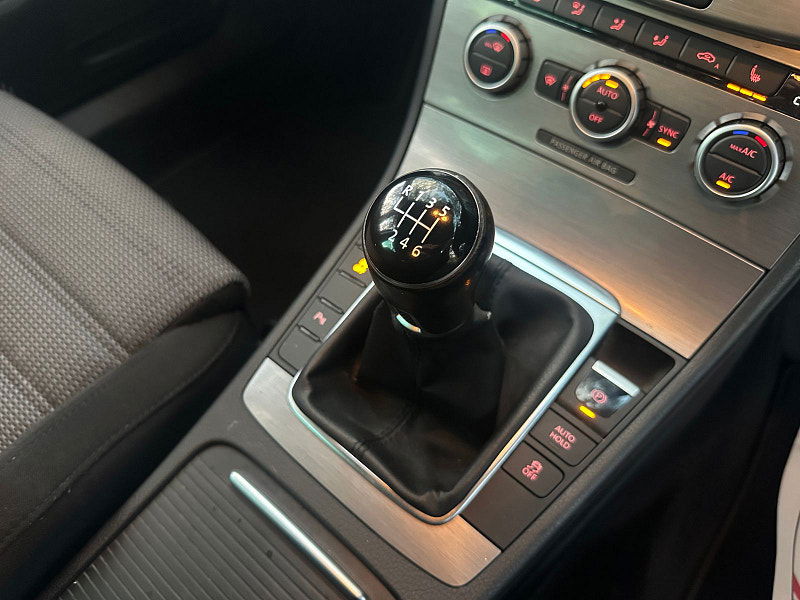 Volkswagen Passat 2.0 TDI BlueMotion Tech Sport Estate 5dr Diesel Manual Euro 5 (s/s) (140 ps) 5dr Manual 2025