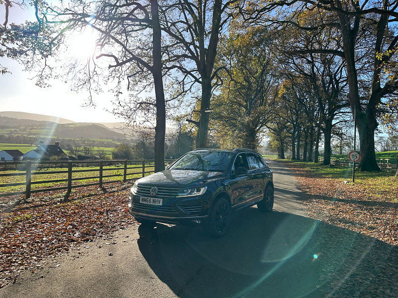 Volkswagen Touareg 3.0 TDI V6 BlueMotion Tech R-Line Plus SUV 5dr Diesel Tiptronic 4WD Euro 6 (s/s) (262 ps) 5dr Automatic 2025