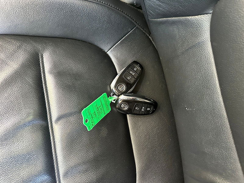 Volkswagen Touareg 3.0 TDI V6 BlueMotion Tech R-Line Plus SUV 5dr Diesel Tiptronic 4WD Euro 6 (s/s) (262 ps) 5dr Automatic 2025