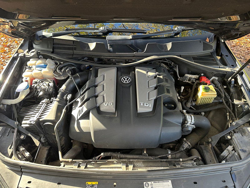 Volkswagen Touareg 3.0 TDI V6 BlueMotion Tech R-Line Plus SUV 5dr Diesel Tiptronic 4WD Euro 6 (s/s) (262 ps) 5dr Automatic 2025