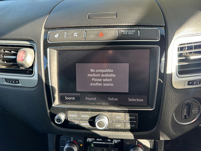 Volkswagen Touareg 3.0 TDI V6 BlueMotion Tech R-Line Plus SUV 5dr Diesel Tiptronic 4WD Euro 6 (s/s) (262 ps) 5dr Automatic 2025