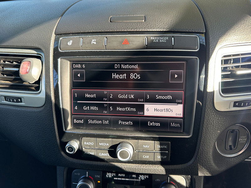 Volkswagen Touareg 3.0 TDI V6 BlueMotion Tech R-Line Plus SUV 5dr Diesel Tiptronic 4WD Euro 6 (s/s) (262 ps) 5dr Automatic 2025