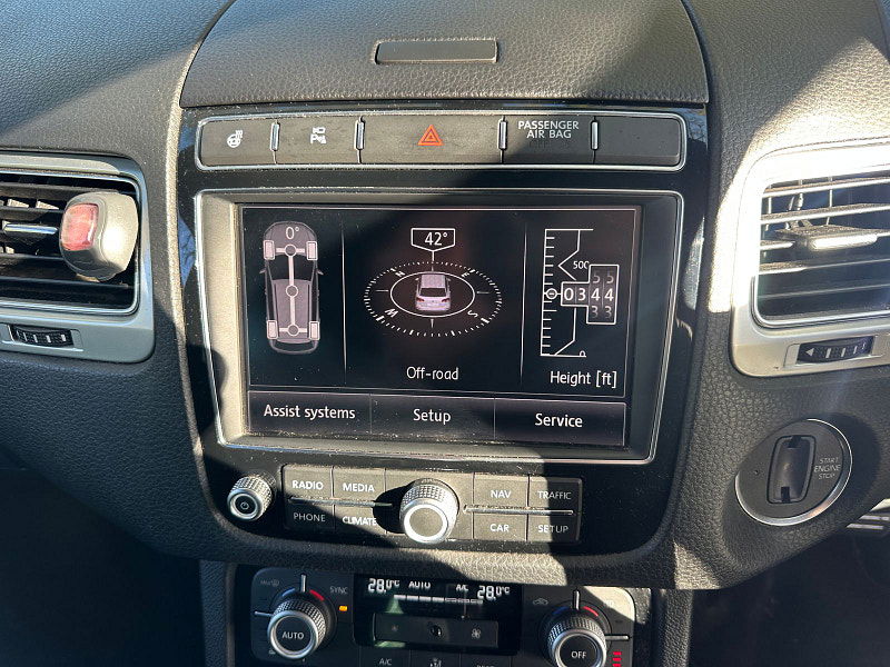 Volkswagen Touareg 3.0 TDI V6 BlueMotion Tech R-Line Plus SUV 5dr Diesel Tiptronic 4WD Euro 6 (s/s) (262 ps) 5dr Automatic 2025