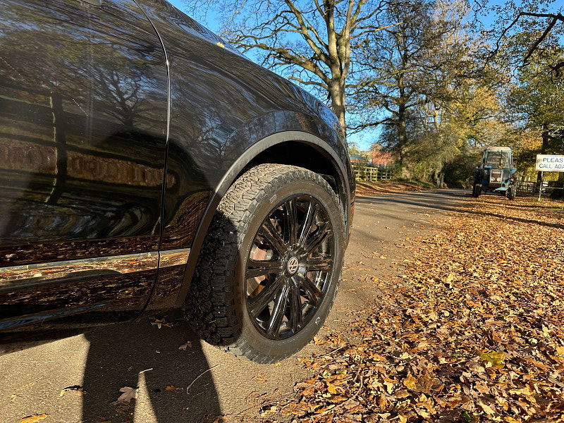 Volkswagen Touareg 3.0 TDI V6 BlueMotion Tech R-Line Plus SUV 5dr Diesel Tiptronic 4WD Euro 6 (s/s) (262 ps) 5dr Automatic 2025