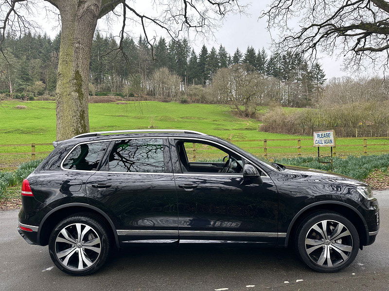 Volkswagen Touareg 3.0 TDI V6 BlueMotion Tech R-Line SUV 5dr Diesel Tiptronic 4WD Euro 6 (s/s) (262 ps) 5dr Automatic 2026