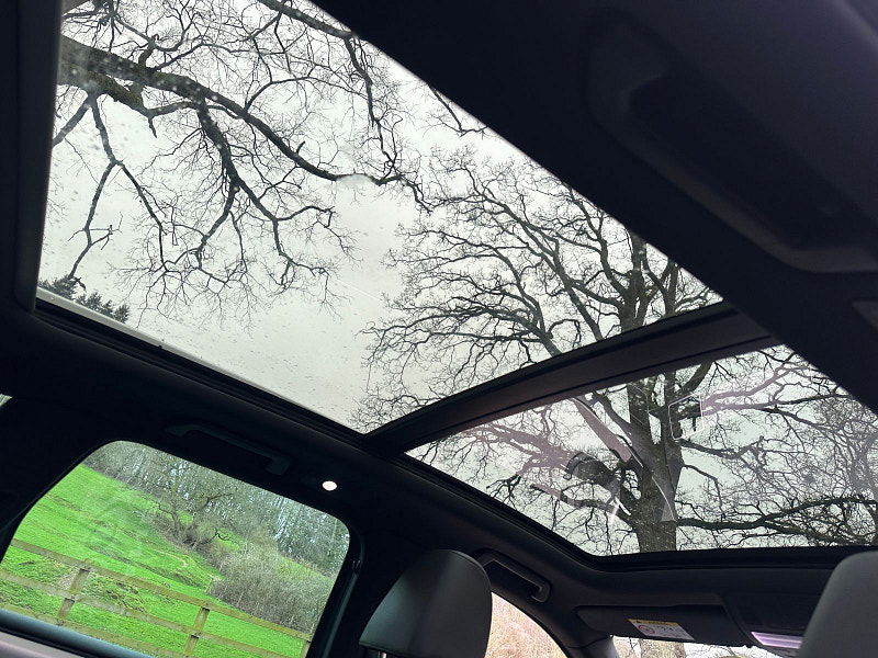 Volkswagen Touareg 3.0 TDI V6 BlueMotion Tech R-Line SUV 5dr Diesel Tiptronic 4WD Euro 6 (s/s) (262 ps) 5dr Automatic 2026