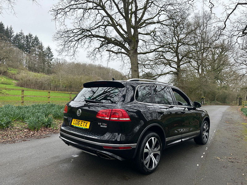 Volkswagen Touareg 3.0 TDI V6 BlueMotion Tech R-Line SUV 5dr Diesel Tiptronic 4WD Euro 6 (s/s) (262 ps) 5dr Automatic 2026