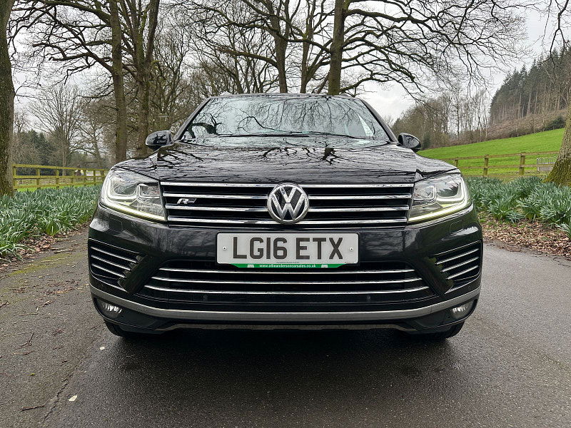 Volkswagen Touareg 3.0 TDI V6 BlueMotion Tech R-Line SUV 5dr Diesel Tiptronic 4WD Euro 6 (s/s) (262 ps) 5dr Automatic 2026