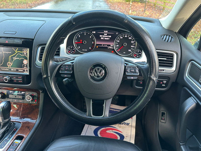 Volkswagen Touareg 3.0 TDI V6 SE SUV 5dr Diesel Tiptronic 4WD Euro 5 (s/s) (240 ps) 5dr Automatic 2026