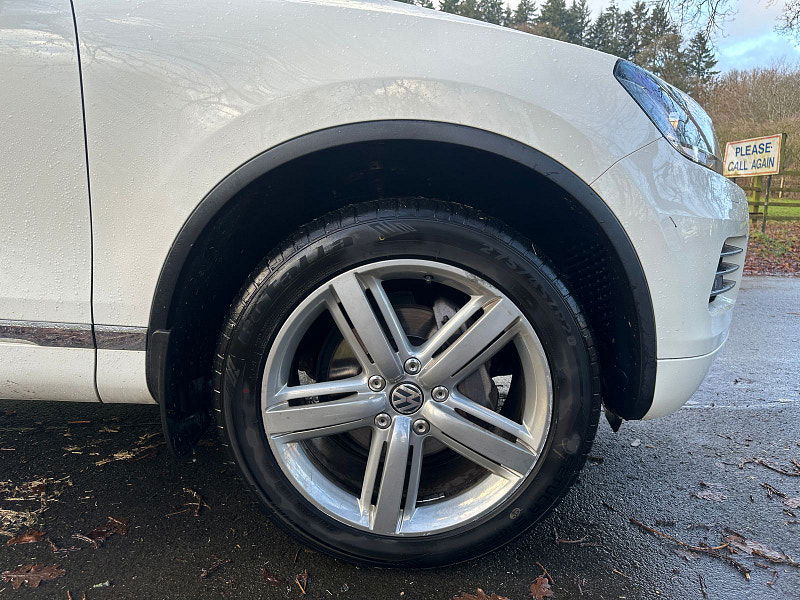 Volkswagen Touareg 3.0 TDI V6 SE SUV 5dr Diesel Tiptronic 4WD Euro 5 (s/s) (240 ps) 5dr Automatic 2026