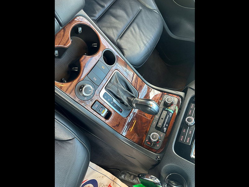 Volkswagen Touareg 3.0 TDI V6 SE SUV 5dr Diesel Tiptronic 4WD Euro 5 (s/s) (240 ps) 5dr Automatic 2026