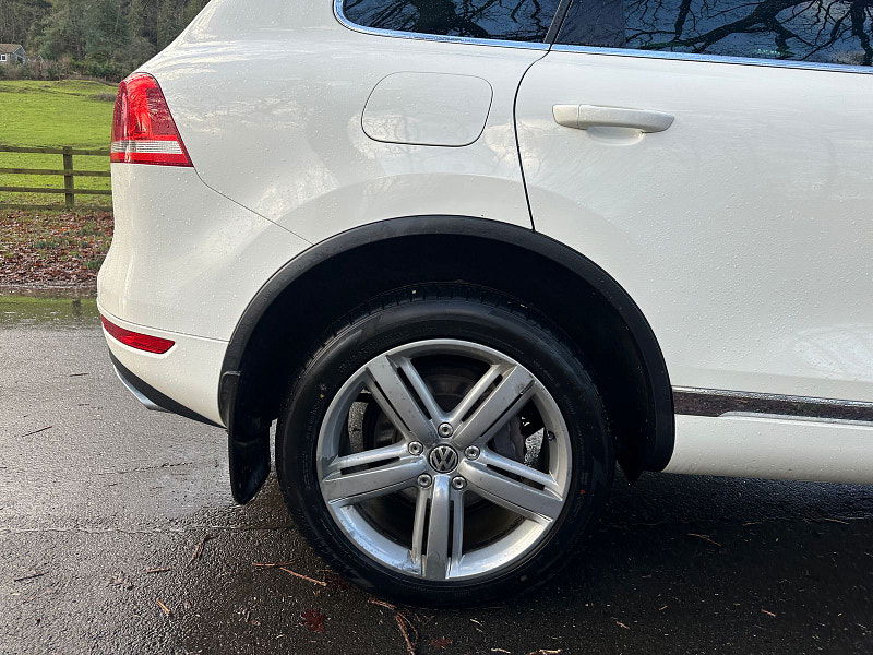 Volkswagen Touareg 3.0 TDI V6 SE SUV 5dr Diesel Tiptronic 4WD Euro 5 (s/s) (240 ps) 5dr Automatic 2026