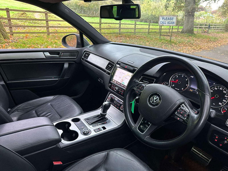 Volkswagen Touareg 3.0 Touareg V6 Altitude TDI BlueMotion Technology Auto 4WD 5dr 5dr Automatic 2025