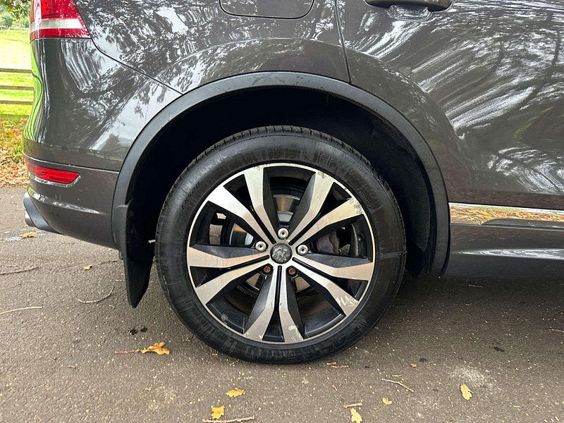 Volkswagen Touareg 3.0 Touareg V6 Altitude TDI BlueMotion Technology Auto 4WD 5dr 5dr Automatic 2025