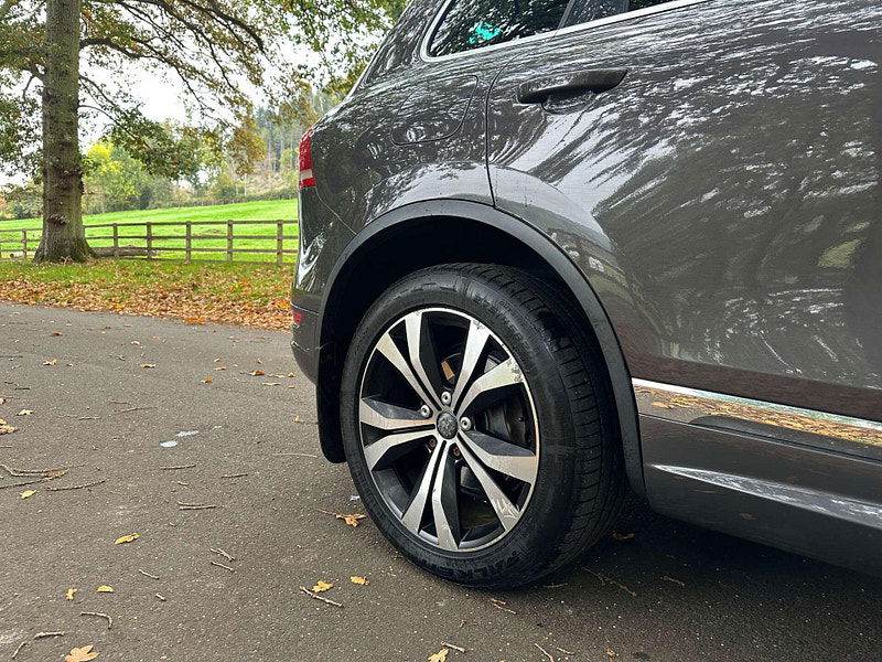 Volkswagen Touareg 3.0 Touareg V6 Altitude TDI BlueMotion Technology Auto 4WD 5dr 5dr Automatic 2025
