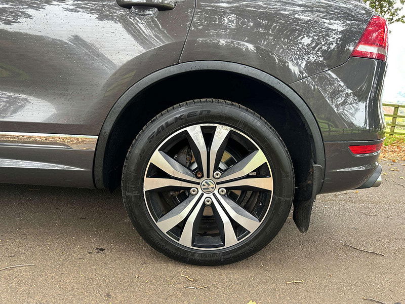 Volkswagen Touareg 3.0 Touareg V6 Altitude TDI BlueMotion Technology Auto 4WD 5dr 5dr Automatic 2025