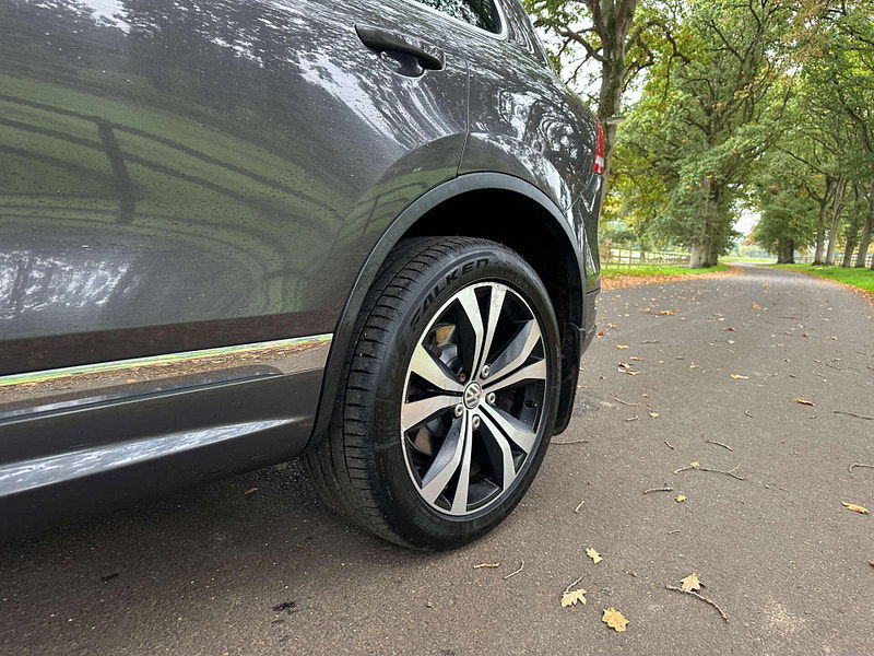 Volkswagen Touareg 3.0 Touareg V6 Altitude TDI BlueMotion Technology Auto 4WD 5dr 5dr Automatic 2025